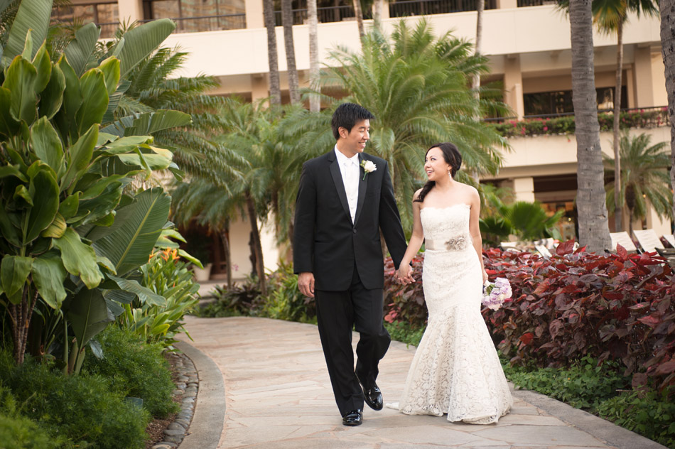 Bride and Groom Hilton Hawaiian Village Waikiki