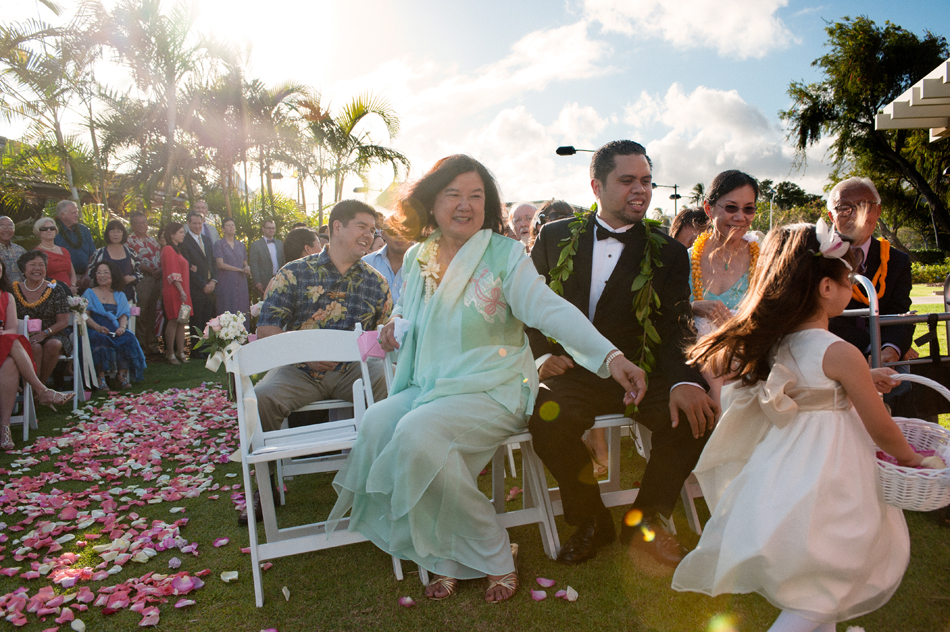 Mother of Bride Hawaii Wedding Photographer