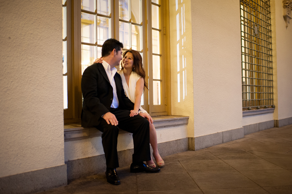 Downtown Honolulu Post Office Engagement Session