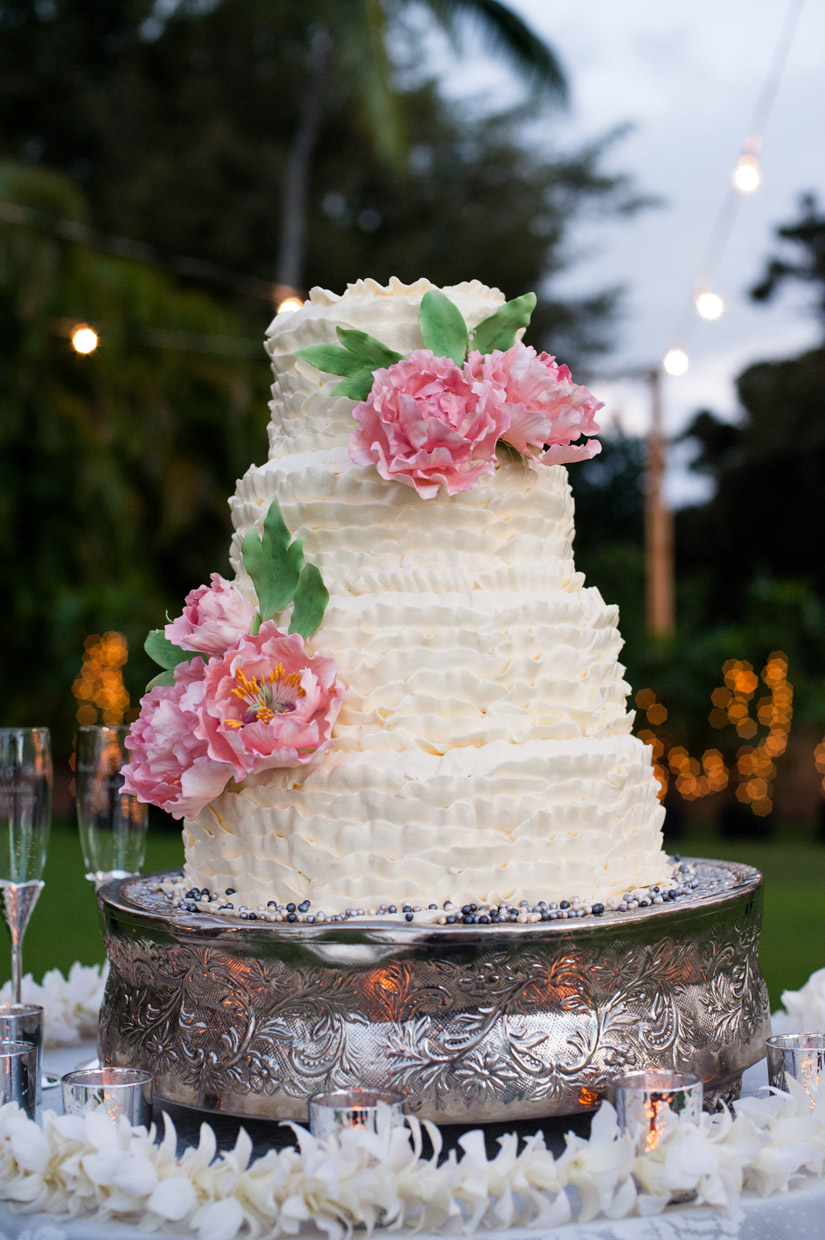 Maui Wedding Cake