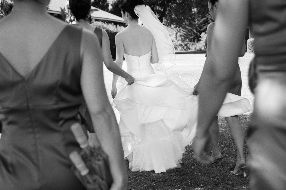 Junebug Weddings Hawaii Wedding Photographer