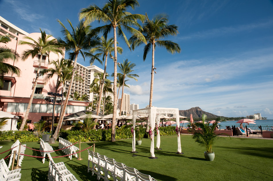 Modern Wedding at Royal Hawaiian Hotel