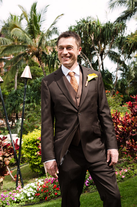 Groom in front of Disney Aulani