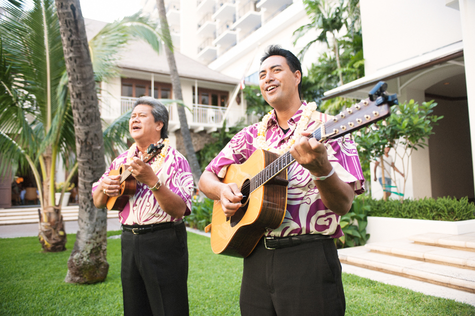 A Picture of Henry Makua playing at the Halekulani Hotel