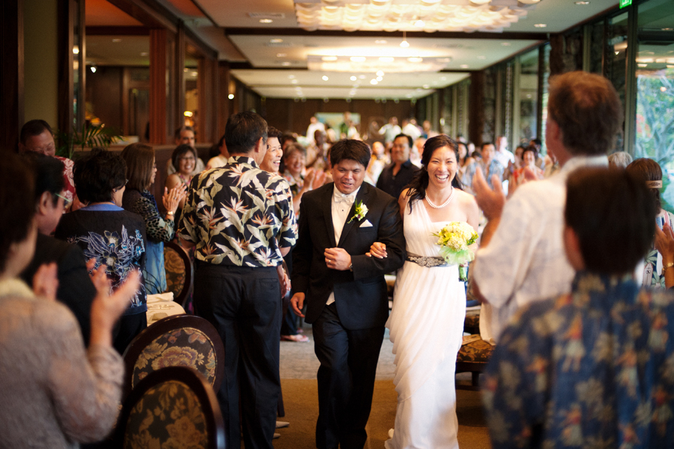 Hawaii Wedding Photographer shoots at Oahu Country Club