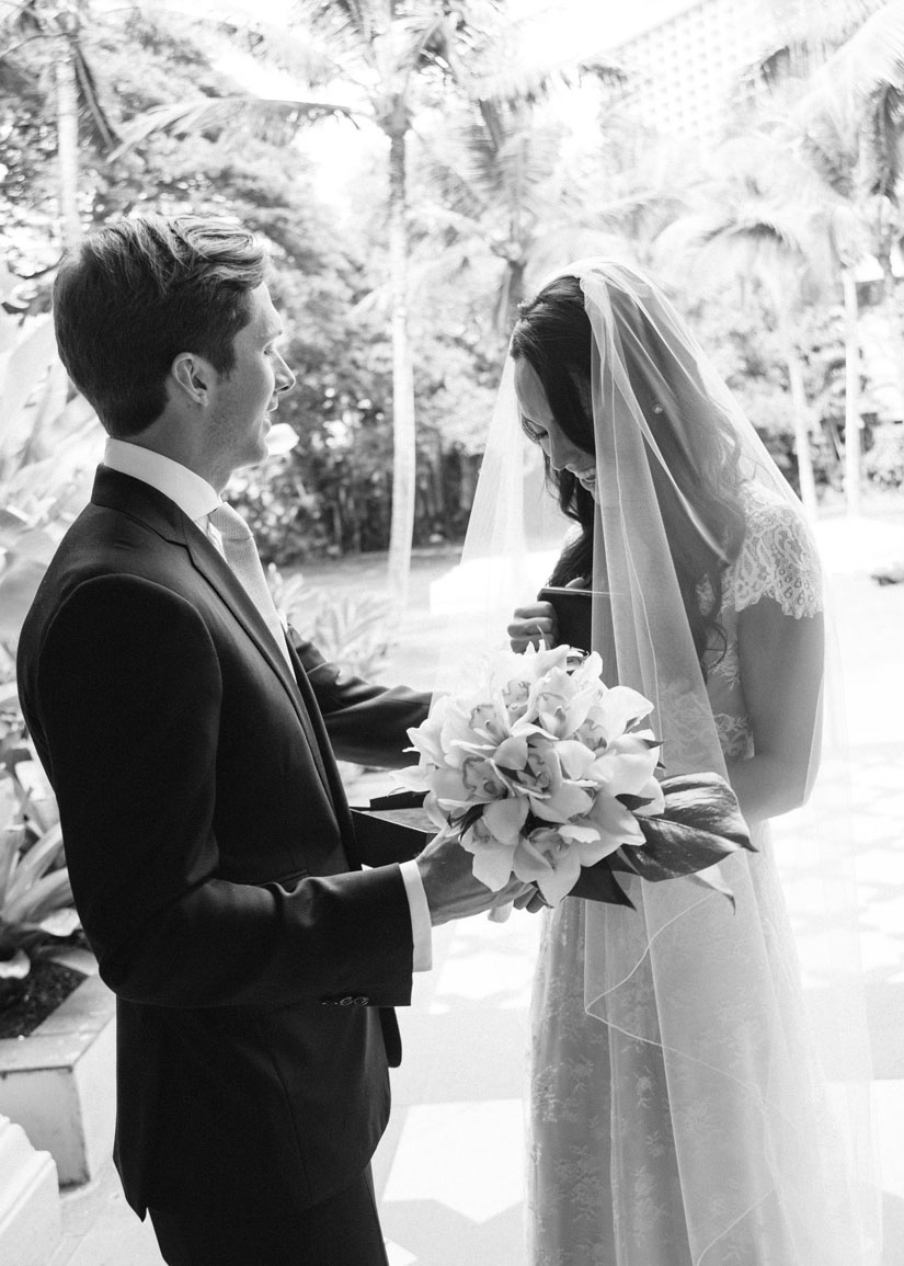 Royal-Hawaiian-Wedding-Photographer-28