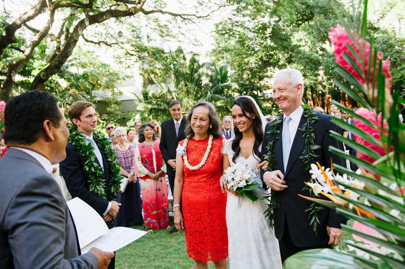 Royal-Hawaiian-Wedding-Photographer-54