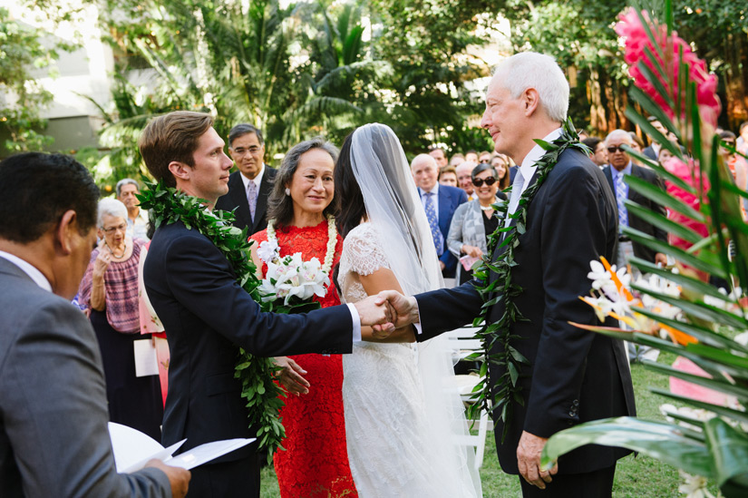 Royal-Hawaiian-Wedding-Photographer-55