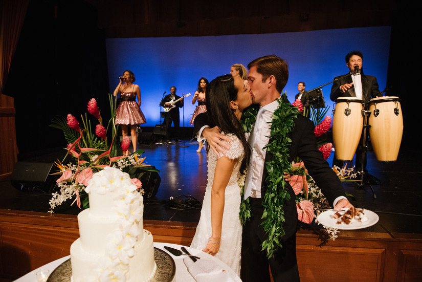 Royal-Hawaiian-Wedding-Photographer-92