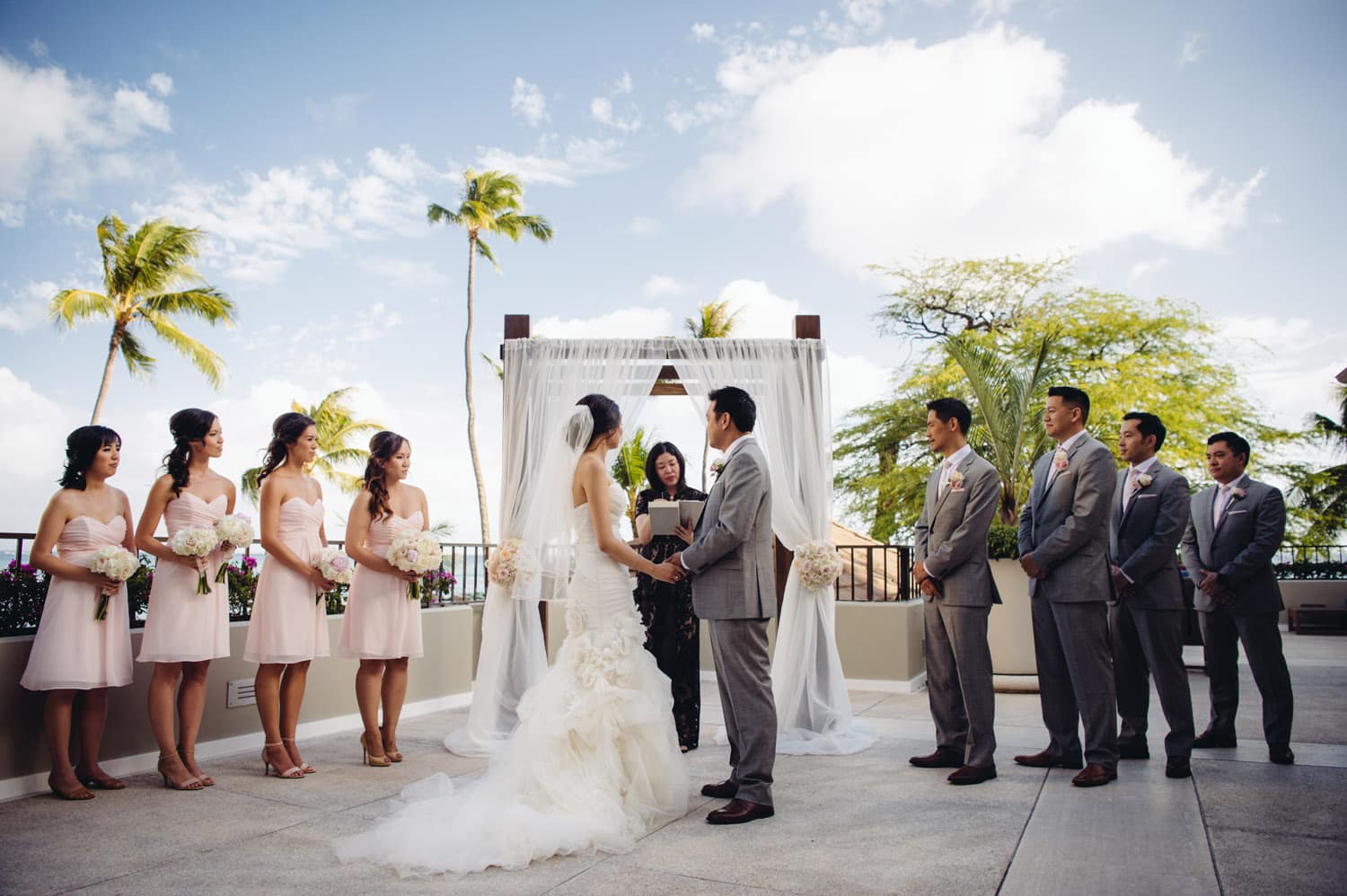 halekulani-hau-terrace-wedding-photographs-43