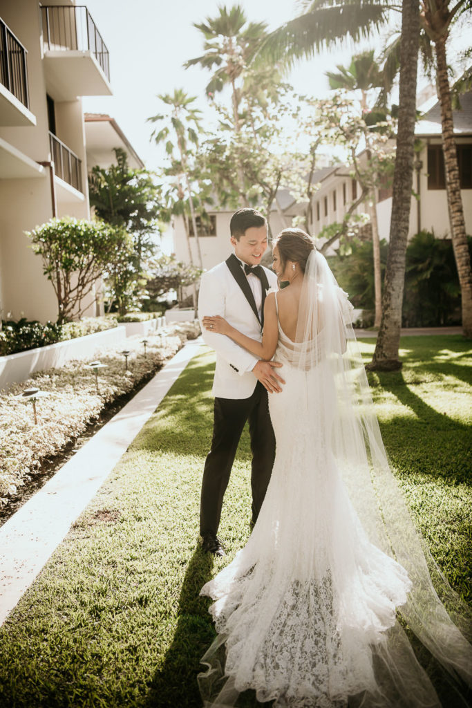 Modern Portrait of Bride & Groom photographed by Hawaii Wedding Photographer Derek Wong